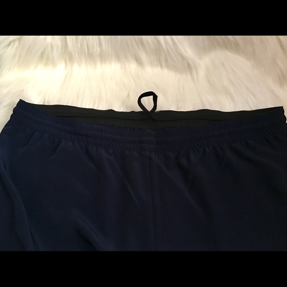 Under Amour Sportwear pants - Picture 2 of 3
